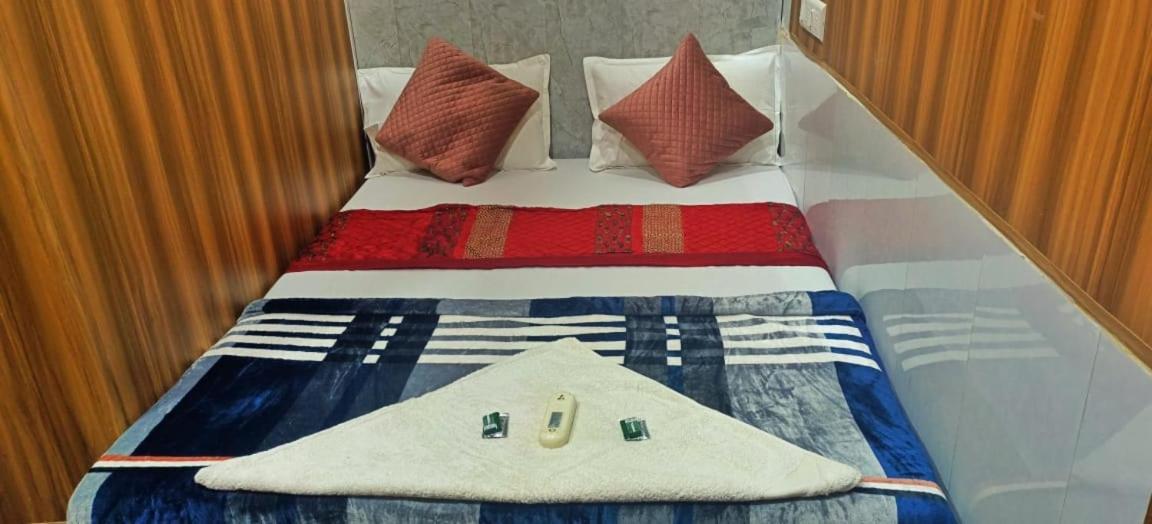 Amaan Hotel Mumbai Dış mekan fotoğraf